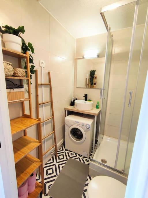Apartment L'escapade : T2 -parking Gratuit, Piscine, Wifi, Clim *